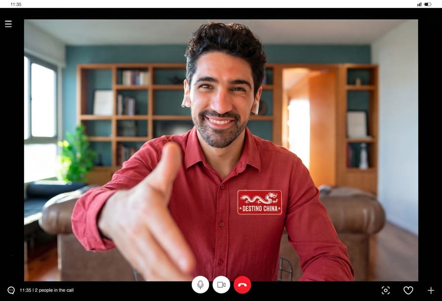 Persona en videollamada
